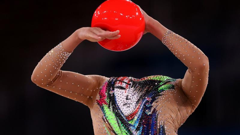 8-р сарын 7: Израилийн Линой Ашрам Ариаке гимнастикийн ганцаарчилсан төрөлд финалын тэмцээнд оролцов