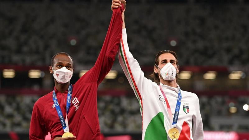 8-р сарын 2: Катарын Мутаз Эсса Баршим, Италийн Жианмарко Тамбери нар эрэгтэйчүүдийн өндөр үсрэлтийн төрөлд хамтдаа алтан медаль хүртэв