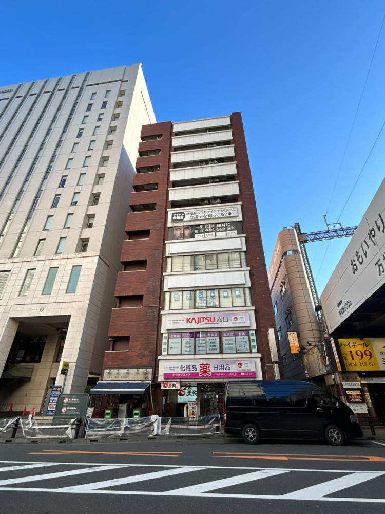 Ц.Сандуйгийн түрээслэж байсан New Chiyoda Building оффис