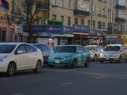 Тээврийн хэрэгслийнхээ ойрын гэрлийг асааж хөдөлгөөнд оролцохыг уриалж байна