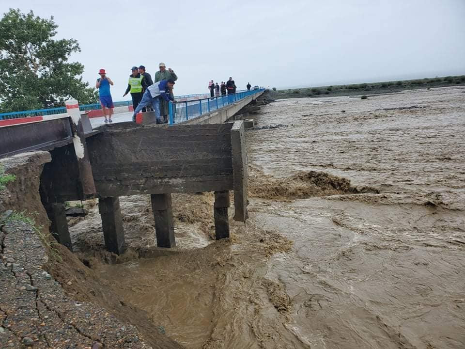 ШУУРХАЙ: Увс аймгийн төвөөс гарах хөдөлгөөнийг хаалаа