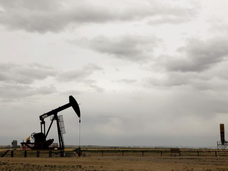 Нефтийн үнэ 2.4 хувиар өсжээ