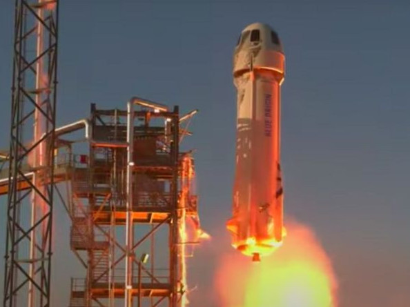 ВИДЕО: Жефф Безосын сансрын компани сар руу аялах пуужингаа туршжээ