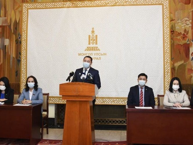 Ж.Мөнхбат: Сургууль, цэцэрлэгийн нүхэн жорлонг орчин үеийн стандарт, шаардлагад нийцсэн ариун цэврийн байгууламжаар солино