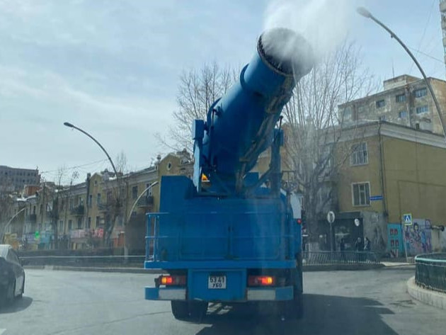 Халдварын голомт бүхий байршлуудад халдваргүйтгэл хийж байна