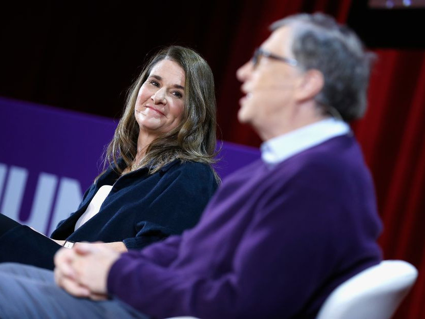 Билл Гейтс салж буй эхнэртээ $2.4 тэрбумтай тэнцэх хэмжээний хөрөнгө шилжүүлжээ