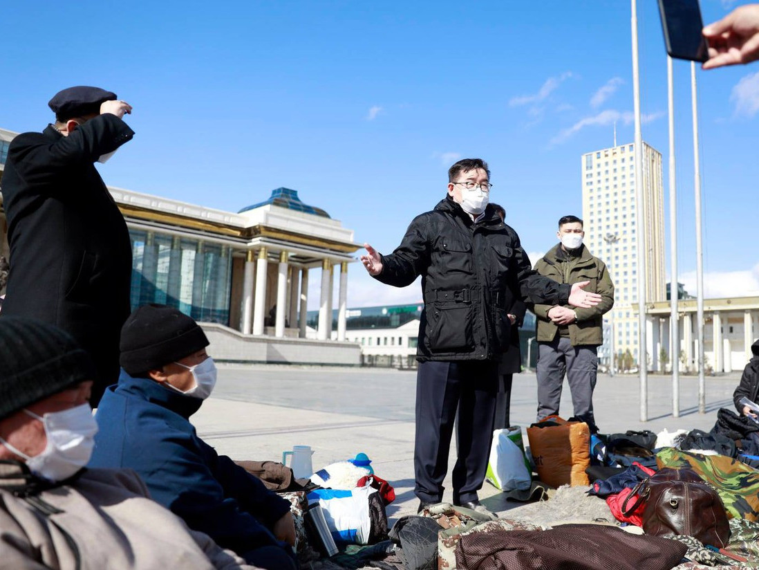 Г.Занданшатар: Энэ үйл ажиллагаагаа зогсоо