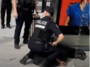ВИДЕО: Канадын цагдаа нар өнгөт арьстай хүүгийн хүзүүн дээр өвдөглөн сууж буй бичлэг дахин олны дургүйцлийг хүргэж байна