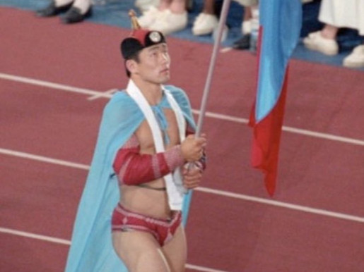 1996 оны Атлантын олимпын Монголын тугчаар Д.Сумъяабазар сонгогдож байжээ