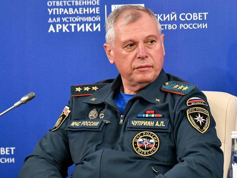 В.Путин Онцгой байдлын сайдын үүрэг гүйцэтгэгчийг томилжээ