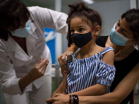 Куба улс хоёр настай хүүхдүүдийг коронавирусийн эсрэг вакцинд хамруулж эхэлжээ
