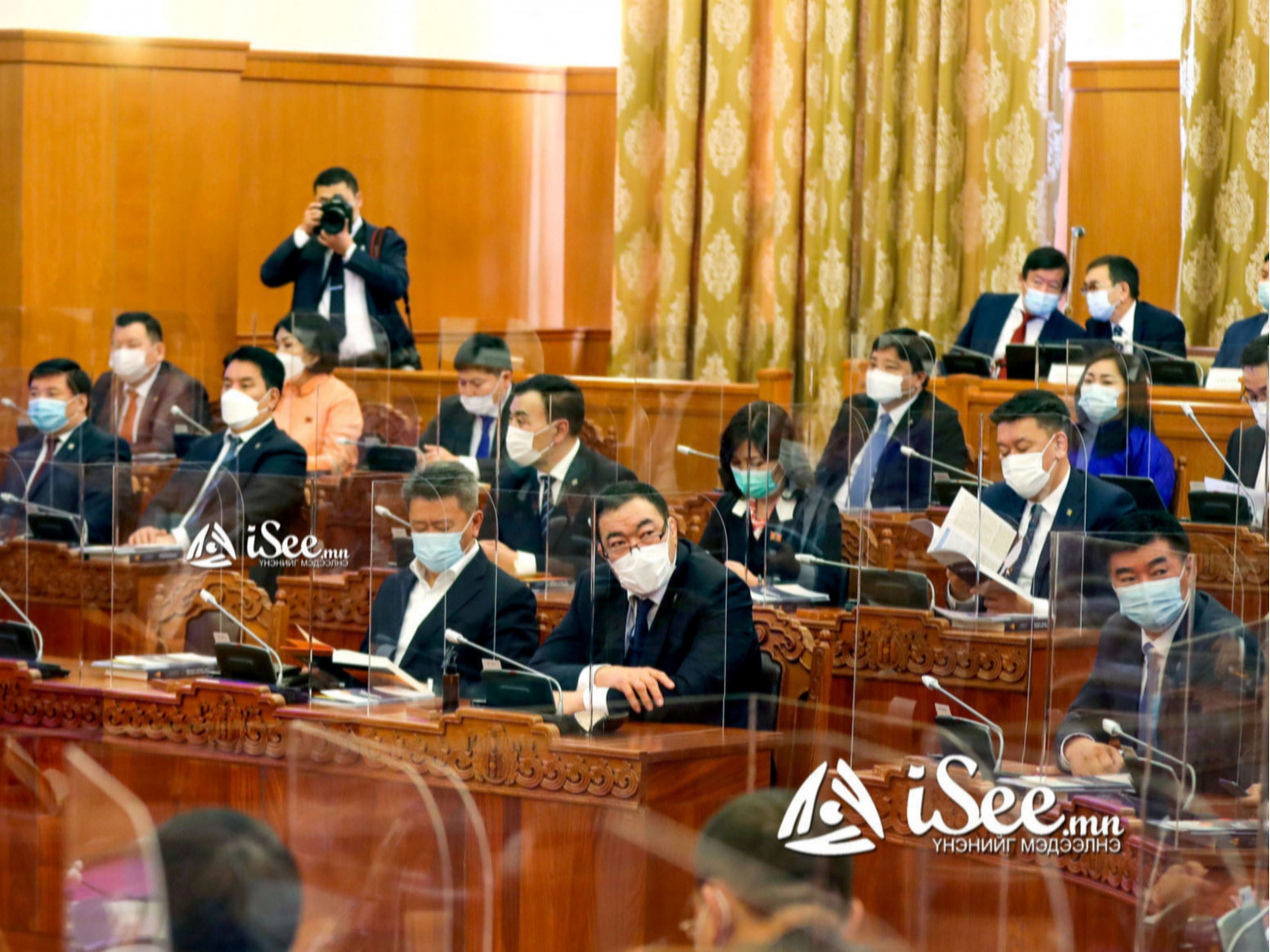 Монгол Улсын 2022 оны төсвийн тухай хуулийн төслүүдийн дөрөв дэх хэлэлцүүлгийг хийж, эцэслэн баталлаа