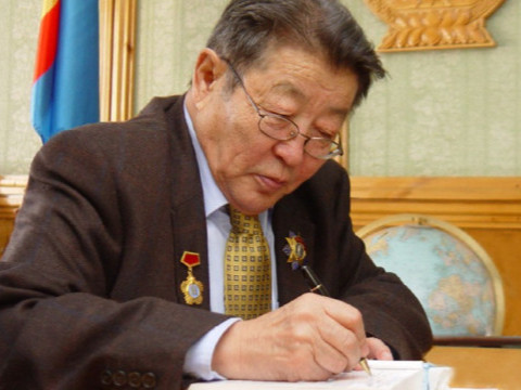 “Б.Чимидийн нэрэмжит шагнал”-д нэр дэвшүүлэх бүтээл хүлээн авах хугацааг ирэх он хүртэл сунгав