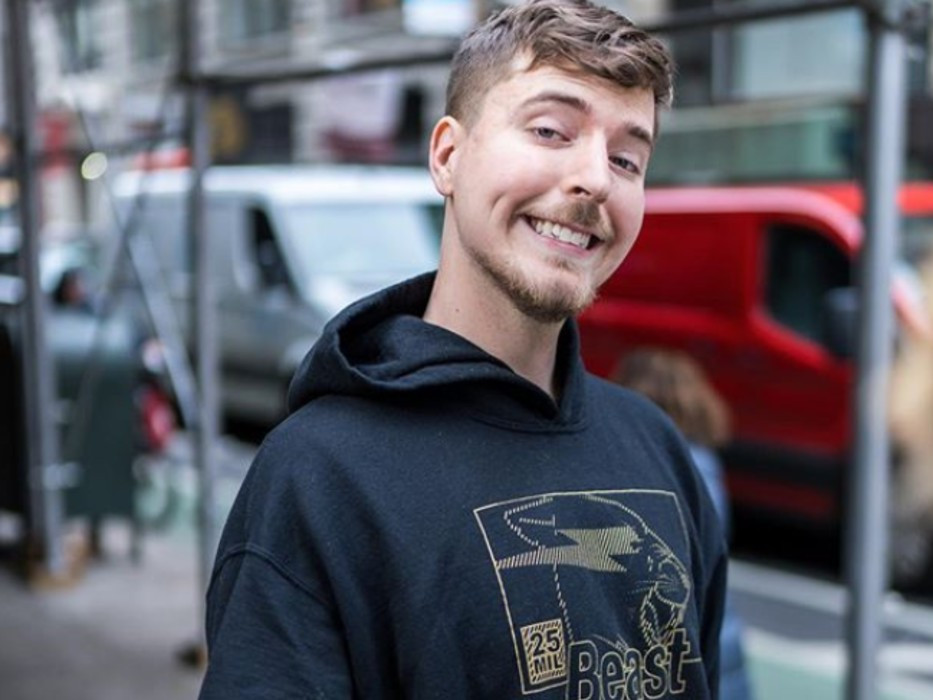 ВИДЕО: “Youtube”-ээс хамгийн их орлого олсон хүмүүсийн жагсаалтыг 31 сая ам.доллараар Жимми тэргүүлжээ