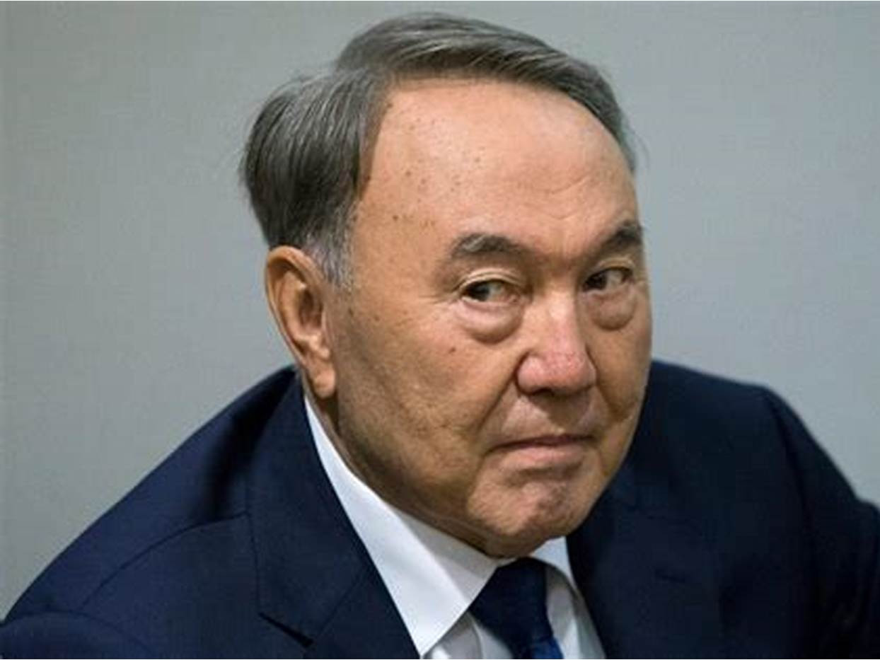 Назарбаевын хоёр хүргэнийг өндөр албан тушаалаас нь огцруулжээ