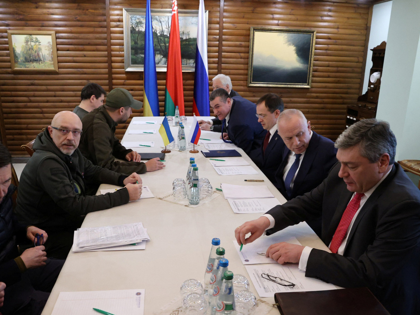 Гурав дахь шатны хэлэлцээ маргааш болно гэж Украины тал мэдэгдэв