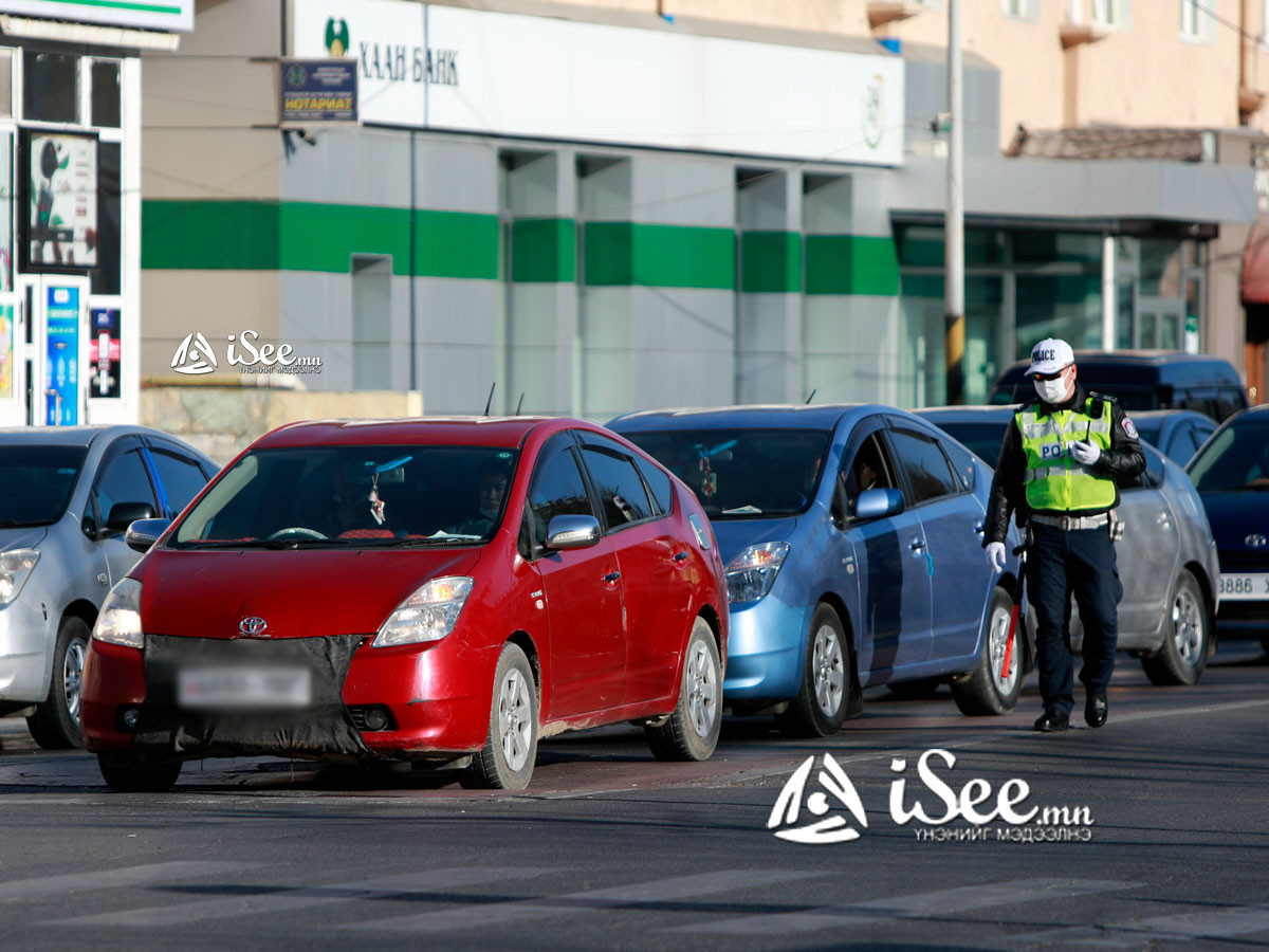 СЭРЭМЖЛҮҮЛЭГ: Автомашинаа угаалгаж байгаад их хэмжээний бэлэн мөнгөө алджээ