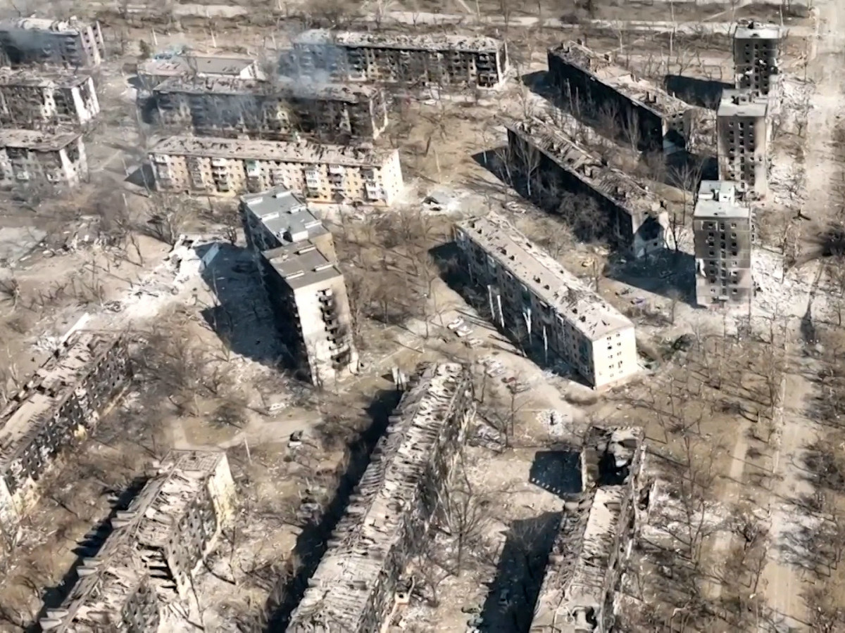 ВИДЕО: Оросын дайралтын улмаас Мариуполь хот хэрхэн сүйрч буйг харуулсан бичлэгийг нийтэлжээ