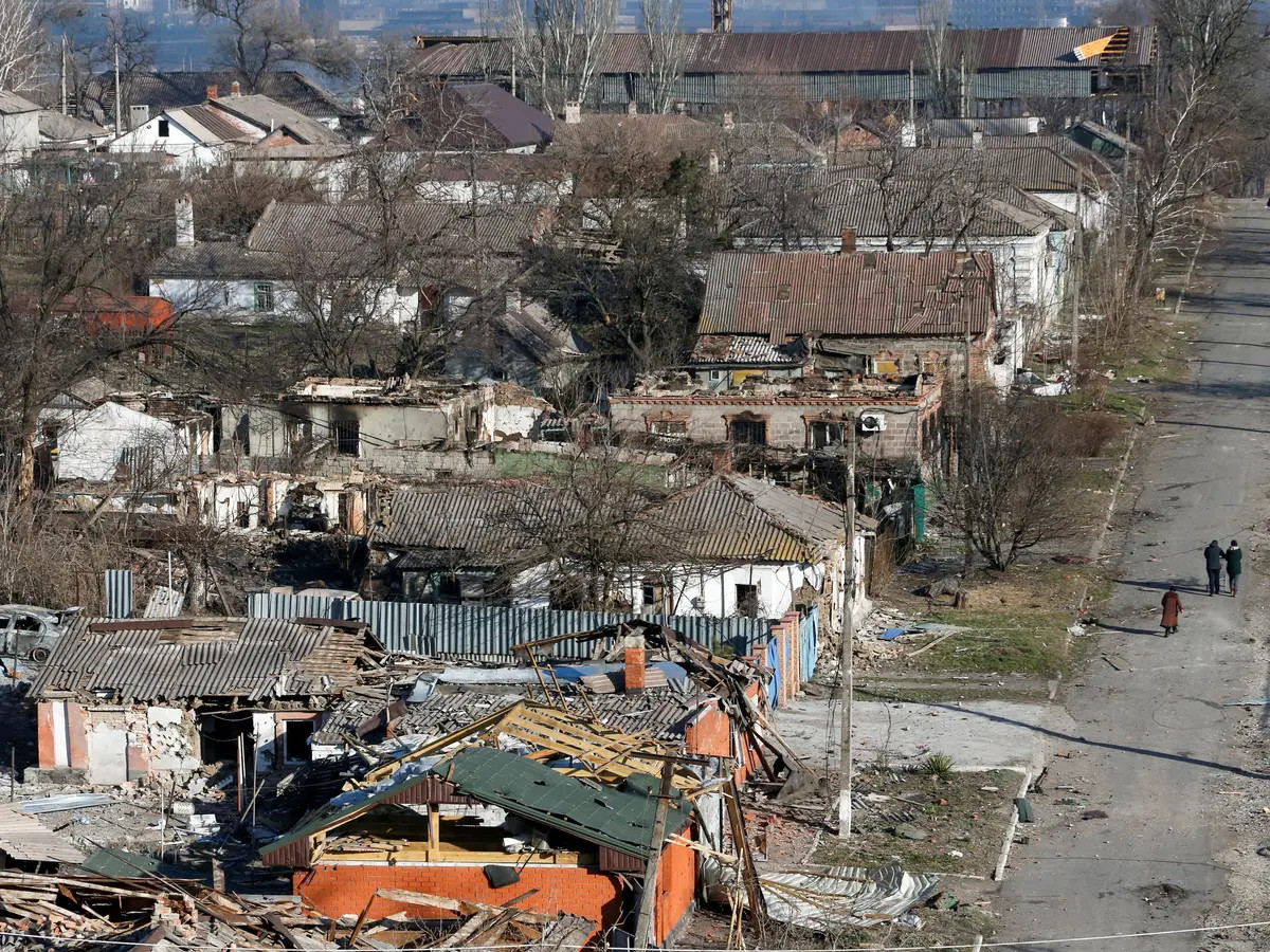 Орос, Украины талуудаас аюулгүйн баталгаа авч Улаан загалмайн нийгэмлэг Мариуполь хот руу хөдөлжээ