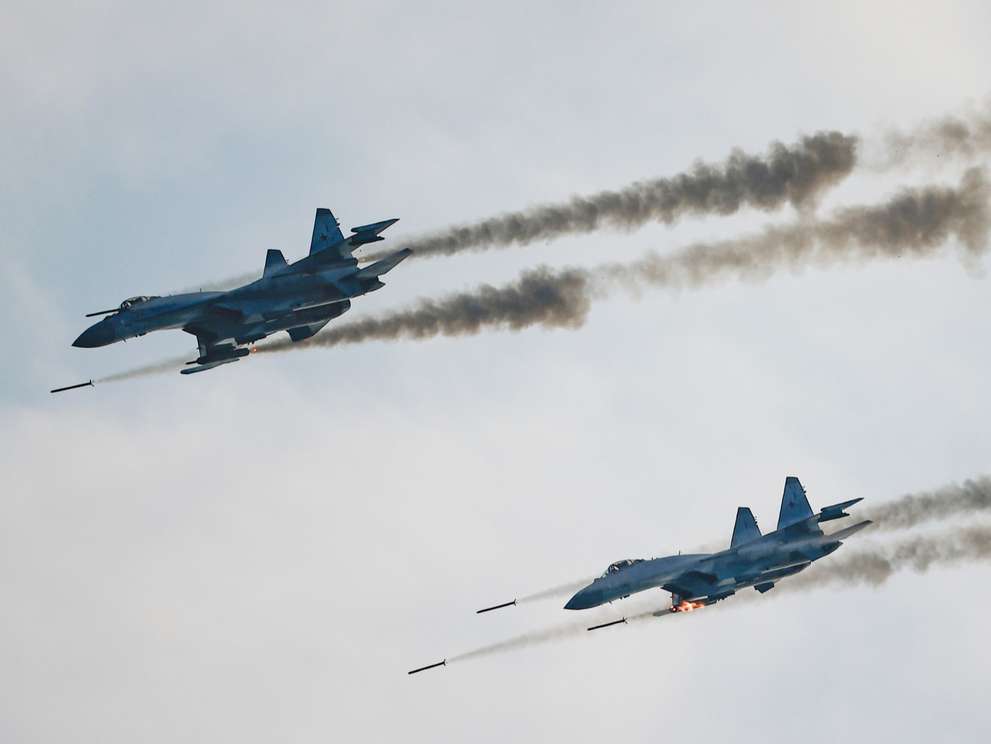 “Оросын нисэх онгоцнууд Украины хамгаалалтын системийг давж чадахгүй байна” гэж Их Британийн БХЯ мэдэгджээ
