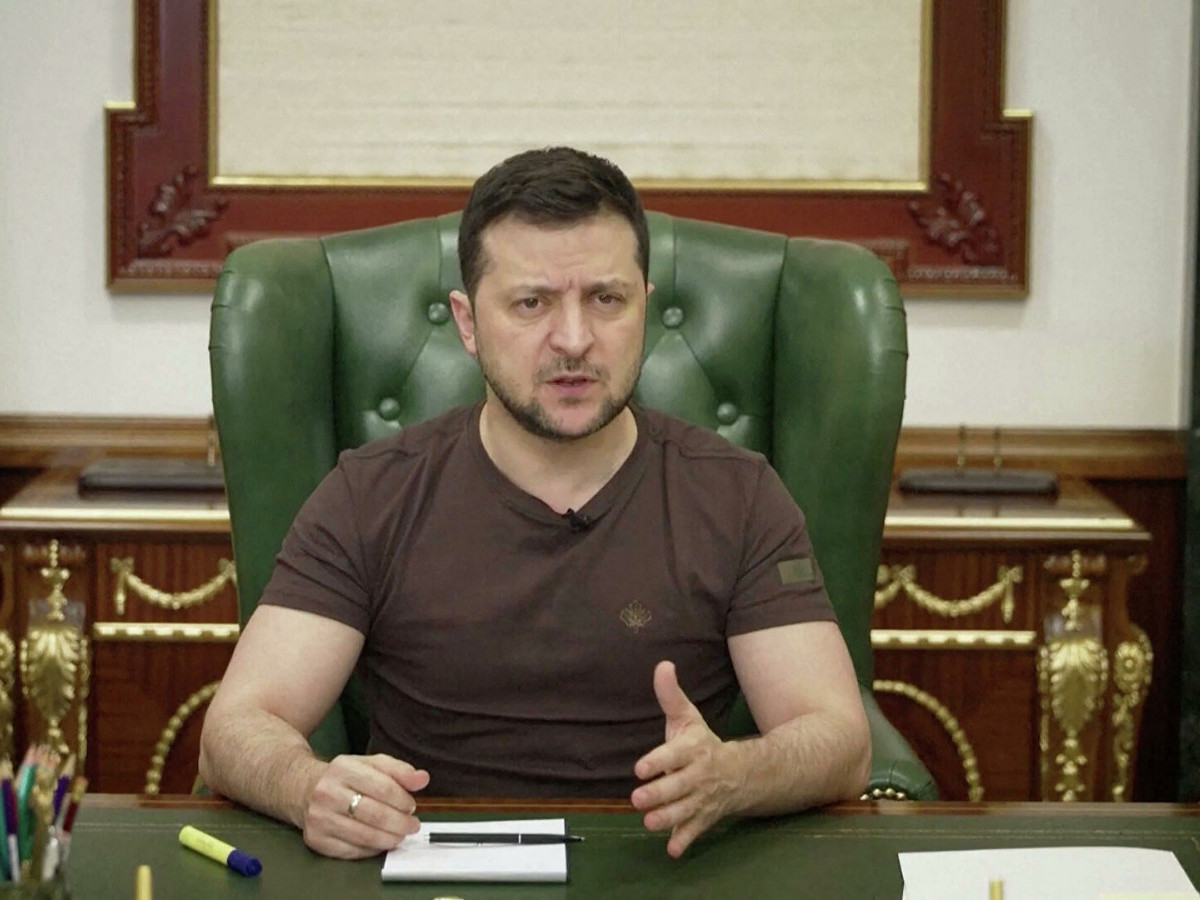 "Краматорскийн галт тэрэгний буудал руу халдсан хүмүүсийг олж хариуцлага тооцох болно" гэж В.Зеленский мэдэгджээ