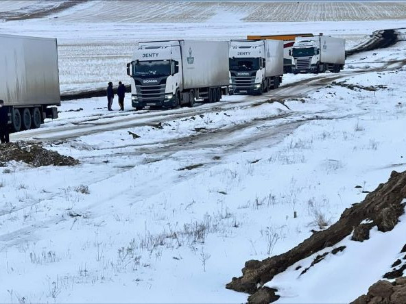 Төвийн аймгуудын нутгийн хойд хэсгээр бороо, нойтон цас орно