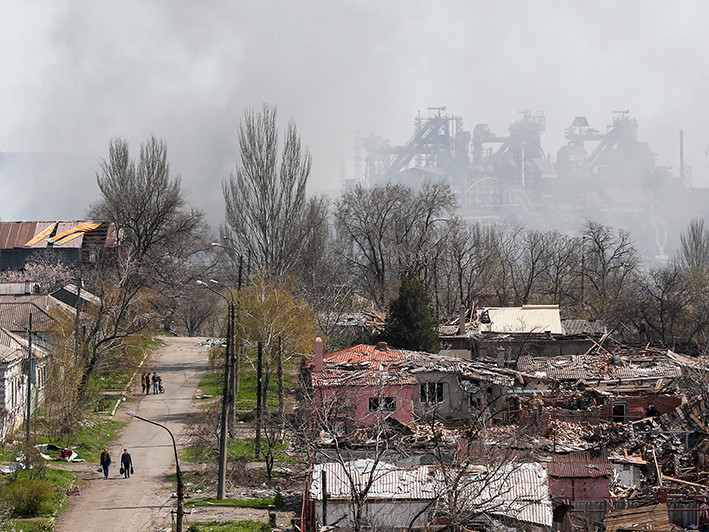 "Оросын цэргүүд хүмүүс орогнож байгаа Азовсталь үйлдвэр рүү "дуртайяа" буудаж байна" гэж Украины командлагч мэдэгджээ