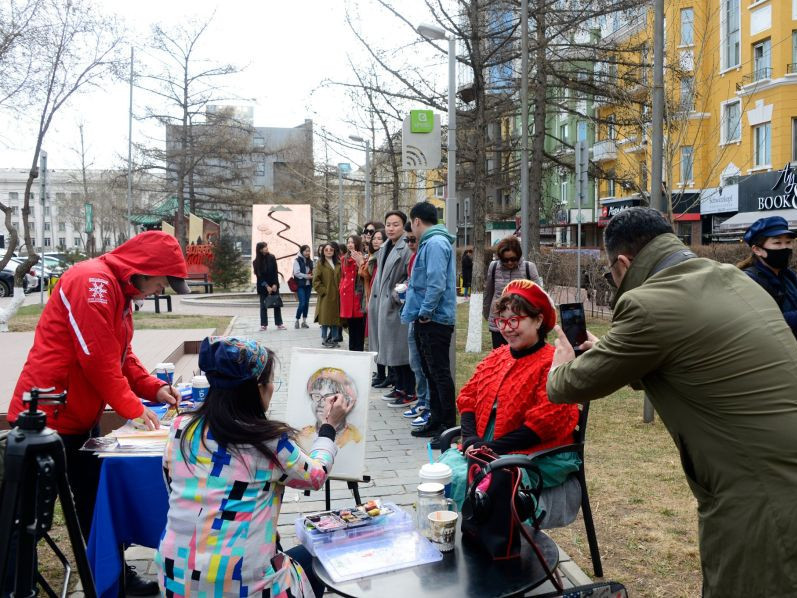 "Өглөөний гудамж" хоёр дахь жилдээ нээлтээ хийлээ 