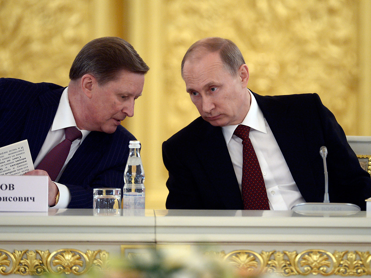 В.Путин өөрийн ойрын холбоотон, штабын дарга Сергей Ивановыг огцруулах зарлиг гаргажээ