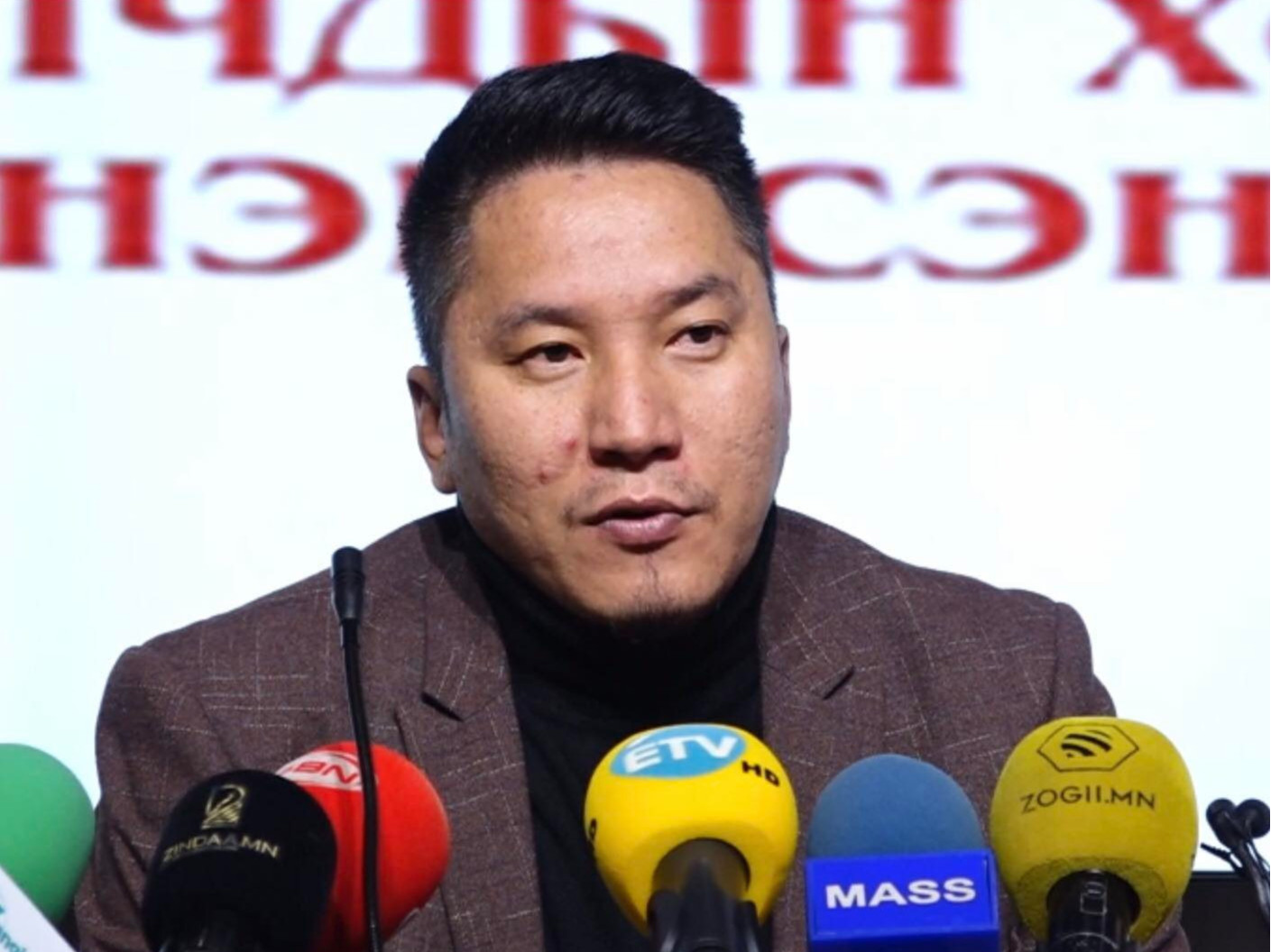 "Цалин мөнгөө цагт нь өгөхгүй байгаа компаниудыг хар жагсаалтад оруулж, тендер авдаггүй болтол явна"