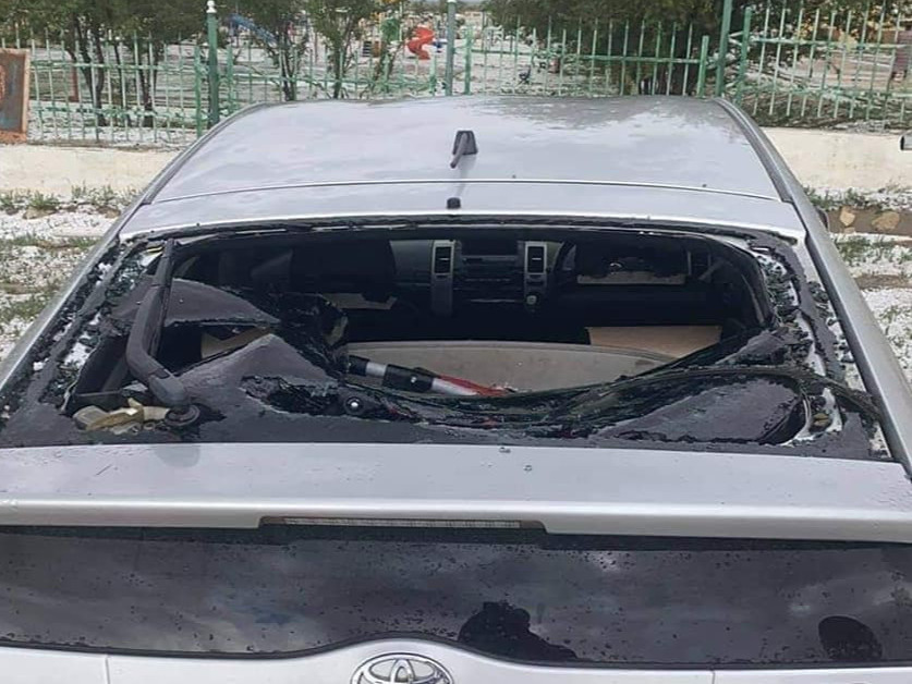 Өмнөговь аймагт мөндөр орсны улмаас гэр нурж дөрвөн автомашины салхины шил хагарчээ