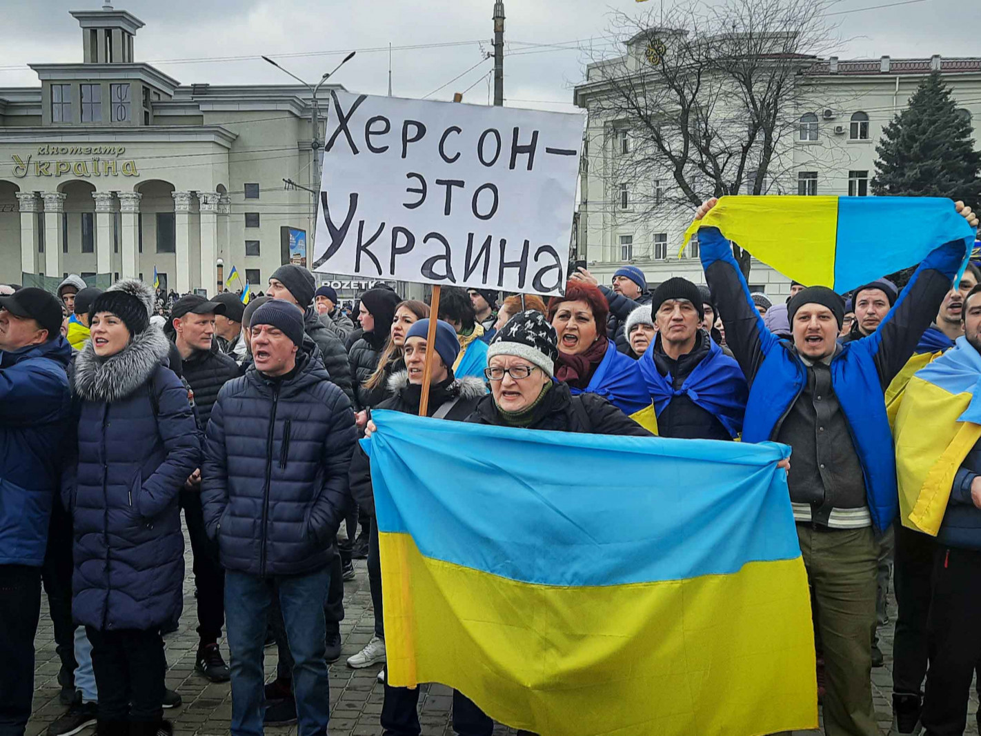 ОХУ Херсон хотыг “Украинаас салан тусгаарлах” бүх нийтийн санал асуулга явуулна