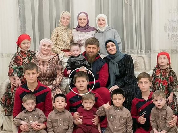 Чеченийн удирдагч өсвөр насны хөвгүүдээ Украины дайн руу илгээнэ гэж мэдэгджээ