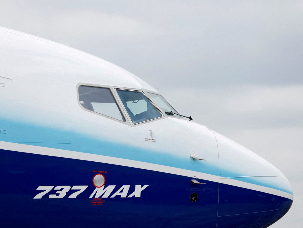 БИДНИЙ ТУХАЙ: Монголын агаарын тээврийн Боинг 737 MAX онгоц Хятадад газардлаа