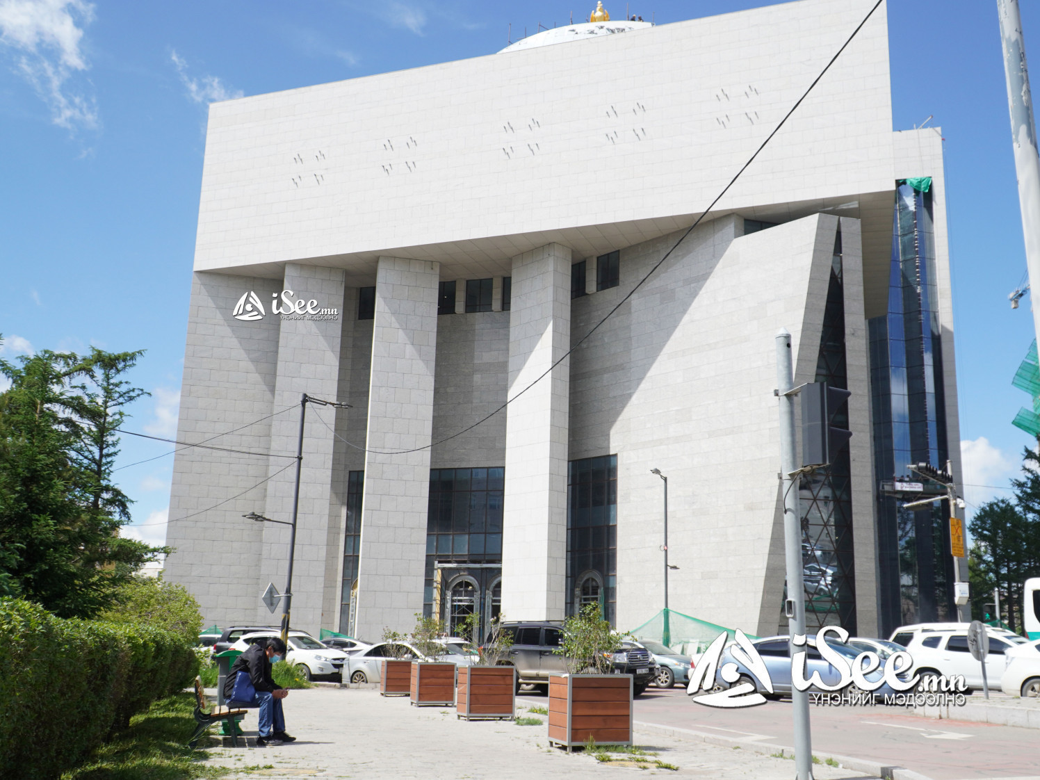 Я.Содбаатар: Чингис хааны музейд ирж өөрийгөө даатгаж сүсэглээд мөргөдөг байгаасай гэж хүсэж байна