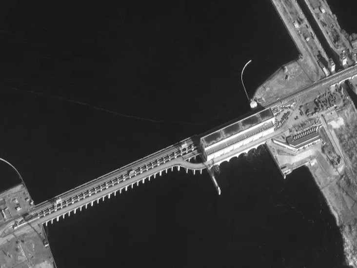"Днепр мөрний усан цахилгаан станцын даланг Оросууд дэлбэлэхэд бэлтгэж байна" гэж В.Зеленский буруутгажээ