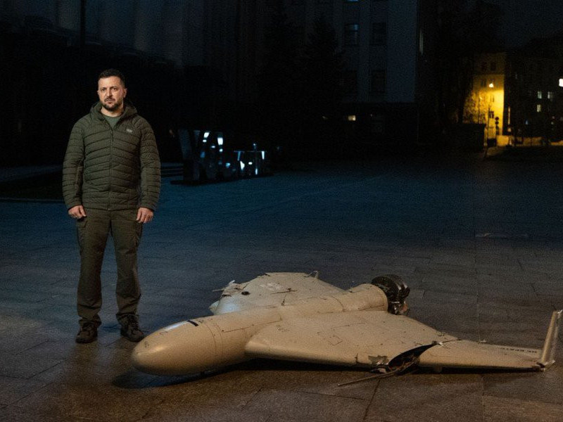 Оросын агаарын хүчний "далавчийг таслах болно” гэж В.Зеленский амлажээ