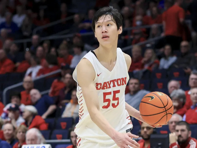 ГАДНЫН ХЭВЛЭЛ: “Dayton Flyers Basketball” баг чадварлаг шинэ од Ш.Энхийн-Одын тусламжтай ТЭСРЭЛТ хийж магадгүй байна
