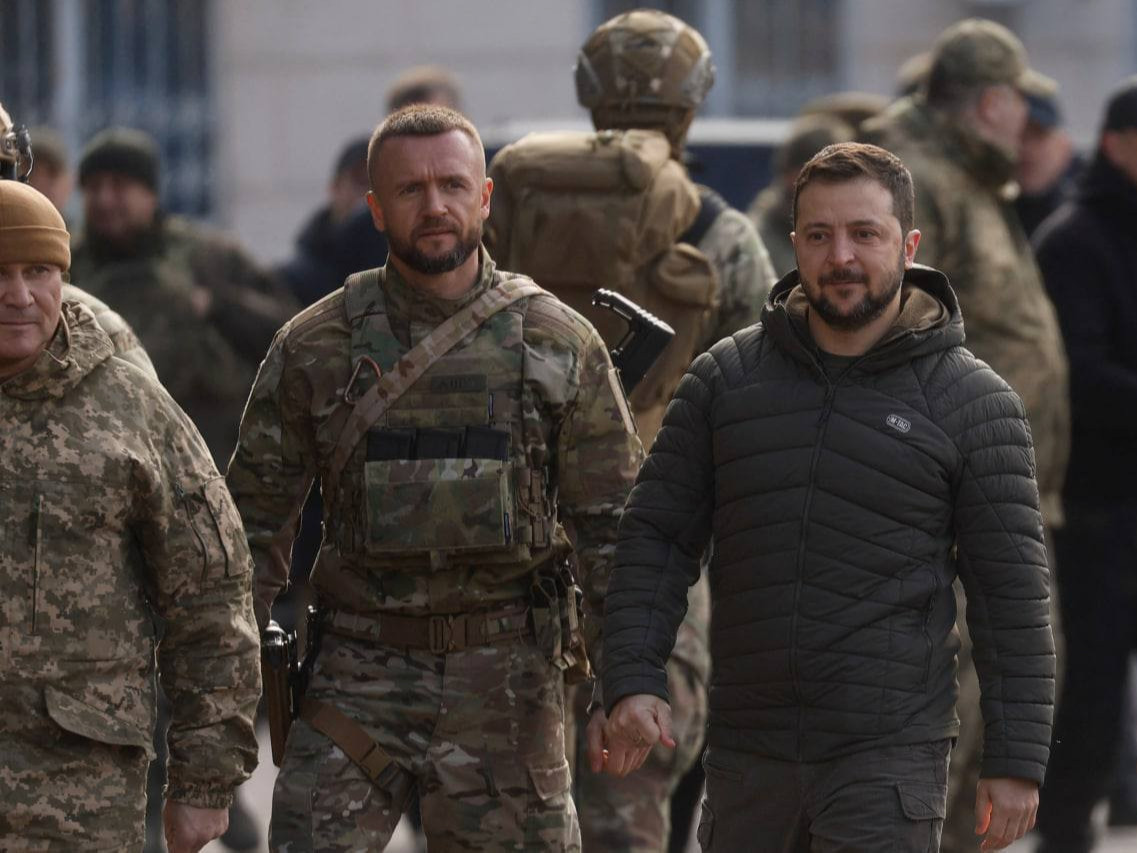 ВИДЕО: Украины Ерөнхийлөгч В.Зеленский чөлөөлөгдсөн Херсон хотод иржээ