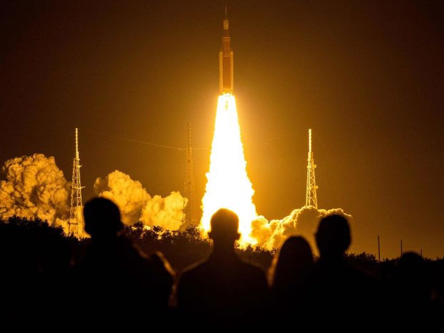 ВИДЕО: Сарыг тойрон нисэх үүрэгтэй "NASA"-ын сансрын хөлөг аялалдаа гарчээ