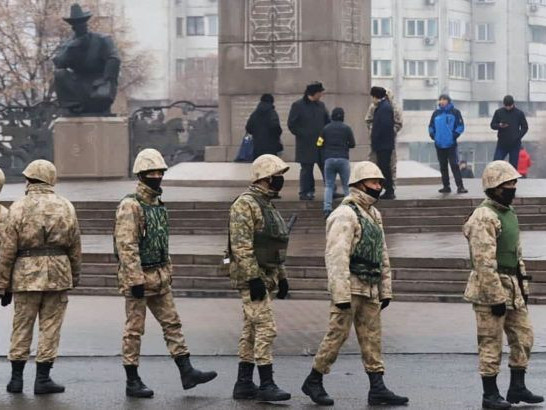 ВИДЕО: Казахстаны ерөнхийлөгчөөр К.Ж.Токаевыг сонгогдсоны эсэргүүцэх жагсаал болох гэж байсныг зогсоожээ