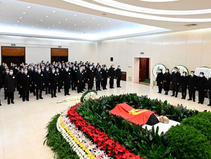 Ши Жиньпин талийгаач удирдагч Зян Земинд хүндэтгэл үзүүлэв