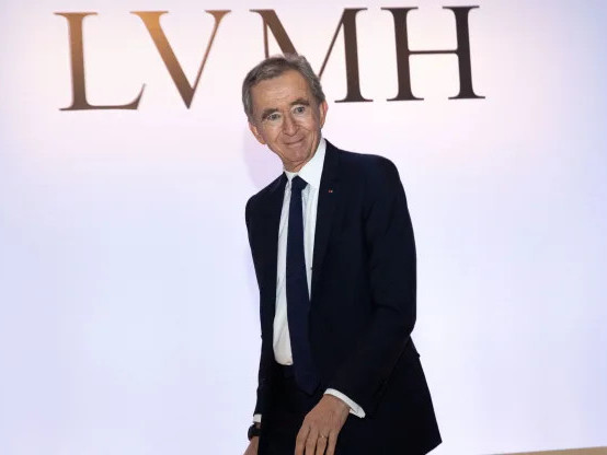 LVMH компанийн тэргүүн Бернар Арно дэлхийн хамгийн баян хүн болжээ