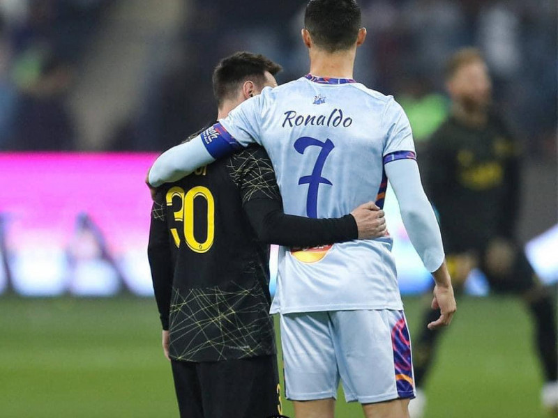 “PSG болон Al Nassr”-ын хооронд болсон нөхөрсөг тоглолтод Мессигийн баг ялж, К.Роналду шилдэг тоглогчоор шалгарчээ