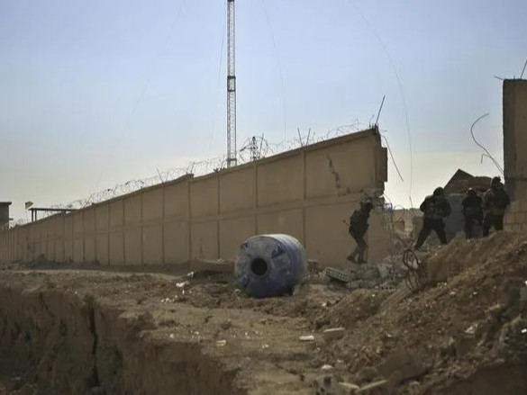 Газар хөдлөлтийн улмаас Сирийн шоронгоос ISIL-ын дайчид байх магадлалтай 20 орчим хоригдол оргожээ