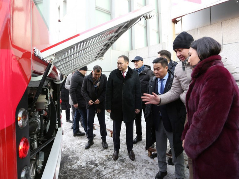 Узбекистаны үйлдвэрийн автобус Улаанбаатар хотод туршилтаар явна