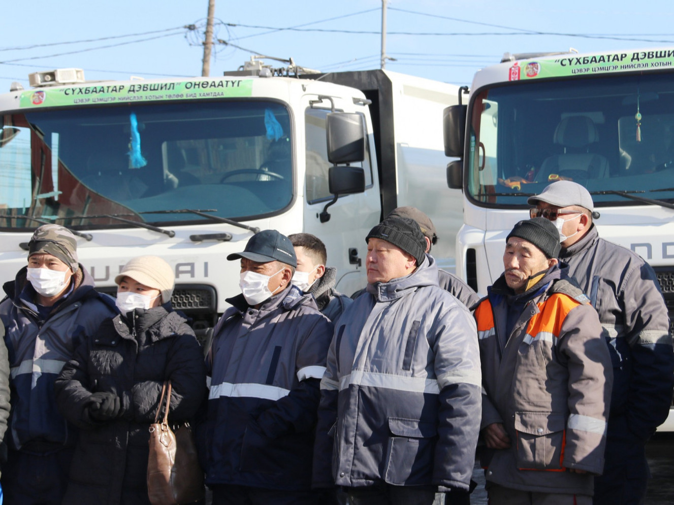 Сүхбаатар дүүрэг хог тээврийн болон зам засварын 5 нэр төрлийн 15 машинаар парк шинэчлэл хийжээ