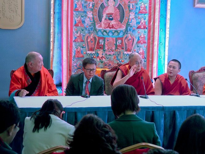 ТОДРУУЛГА: Х Богдыг ширээнд залах ёслол болоогүй. Хойд дүр нь маш нууц байгаа гэв