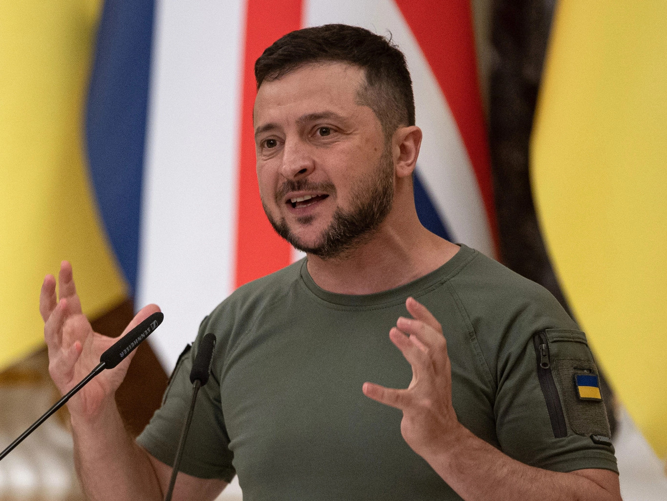 ВИДЕО: Украины ерөнхийлөгч В.Зеленьскийн дуу "Billboard"-ийн жагсаалтад багтжээ