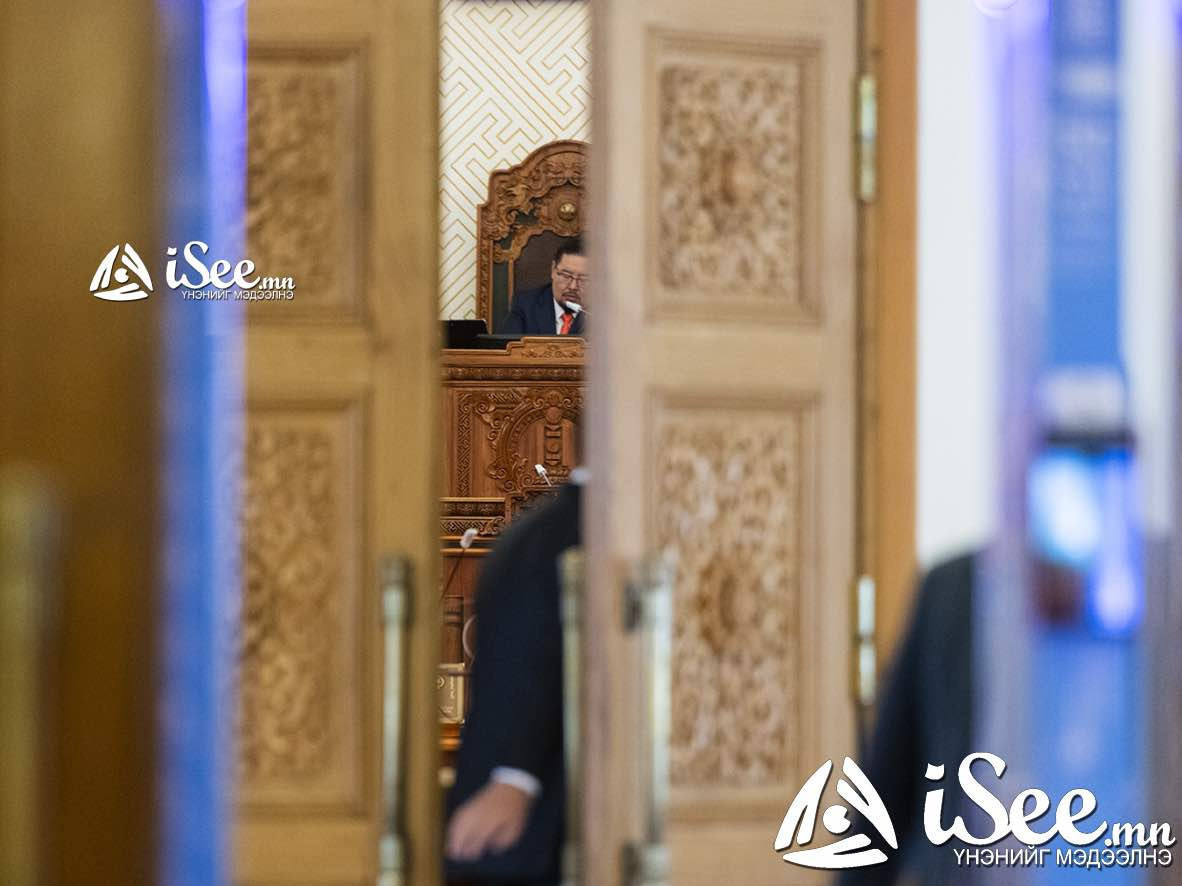 Гишүүдийн бүрэн эрхийг түдгэлзүүлэх саналыг 65 гишүүний ирцтэйгээр хэлэлцэж байна